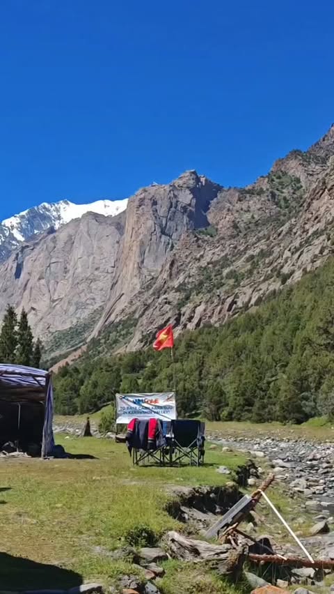 Dobar dio sedmog mjeseca naših 16 članova provelo je u Kirgistanu na različitim mjestima i s različitim ciljevima. 8 alpinista turista